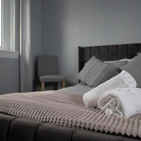 Apartmán Modern 2-Bed Haven, Free Parking EDI Exteriér fotografie