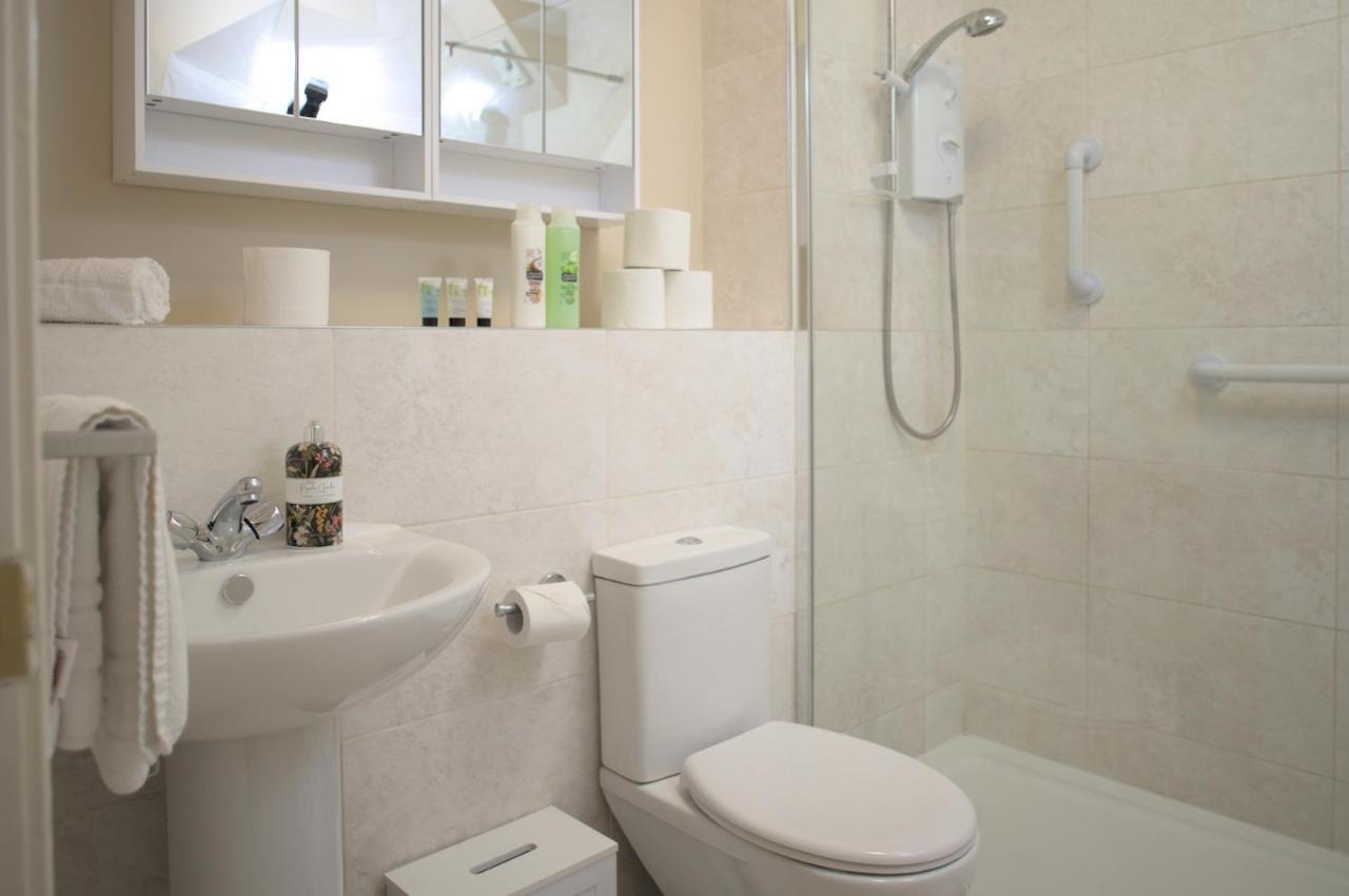 Apartmán Modern 2-Bed Haven, Free Parking EDI Exteriér fotografie